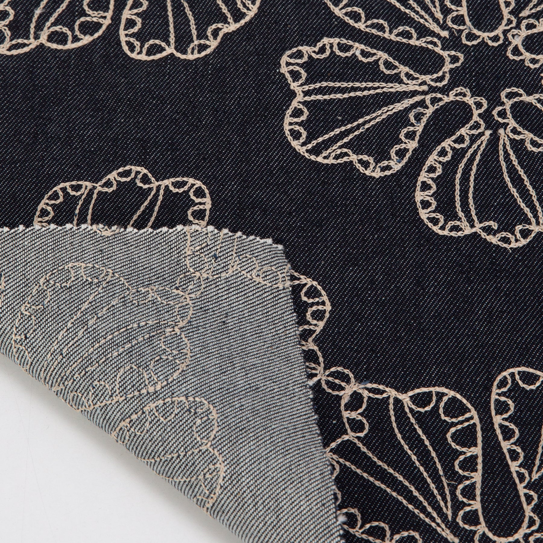 LACES G1354